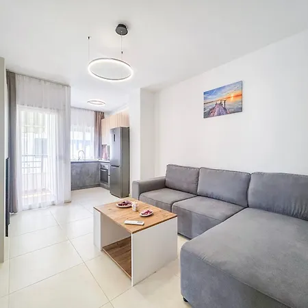 1 Bedroom 1120 Apartment *