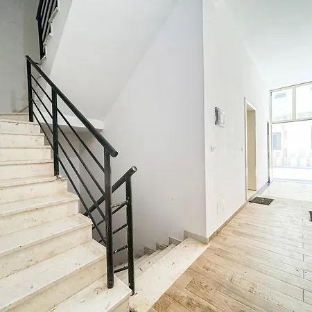 1 Bedroom 1120 Apartment