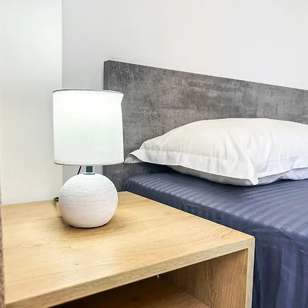 1 Bedroom 1120