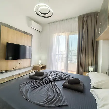 1 Bedroom 1120 Apartment *