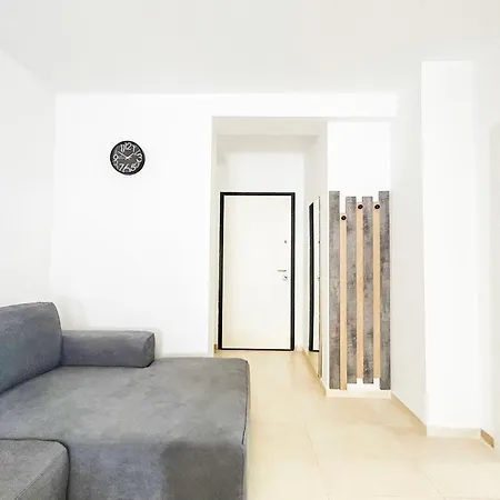 1 Bedroom 1120 *